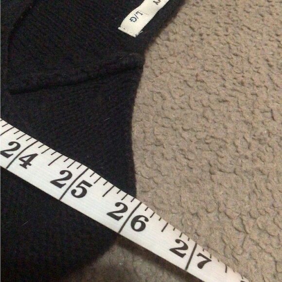 Old Navy White and Black Striped Sweater Large - Picture 4 of 12